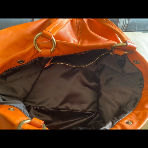 Large Miu Miu tote bag - Picture 5 of 8